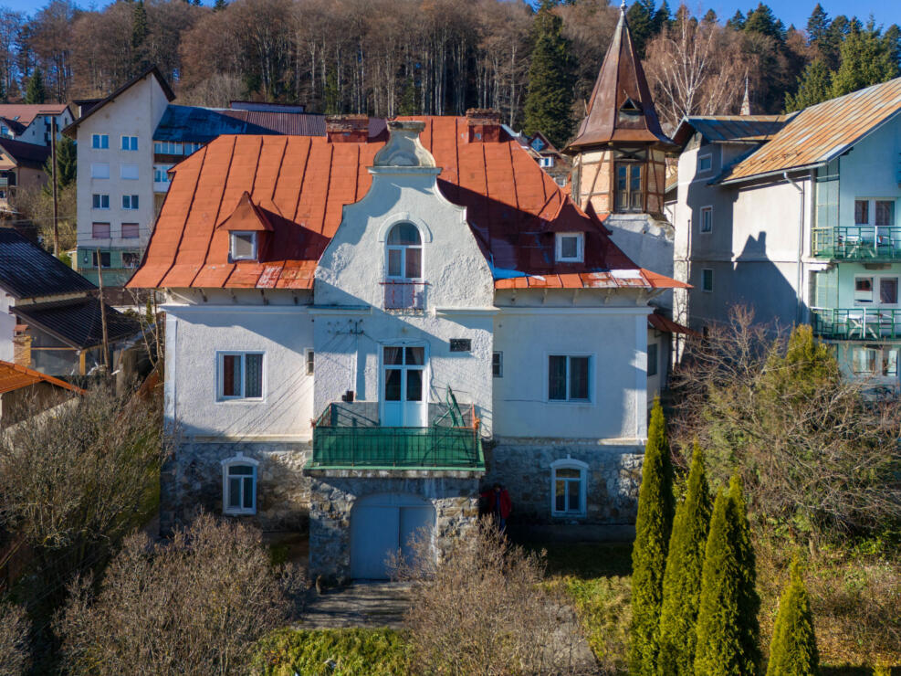 Charming villa in the center of Predeal, Romania