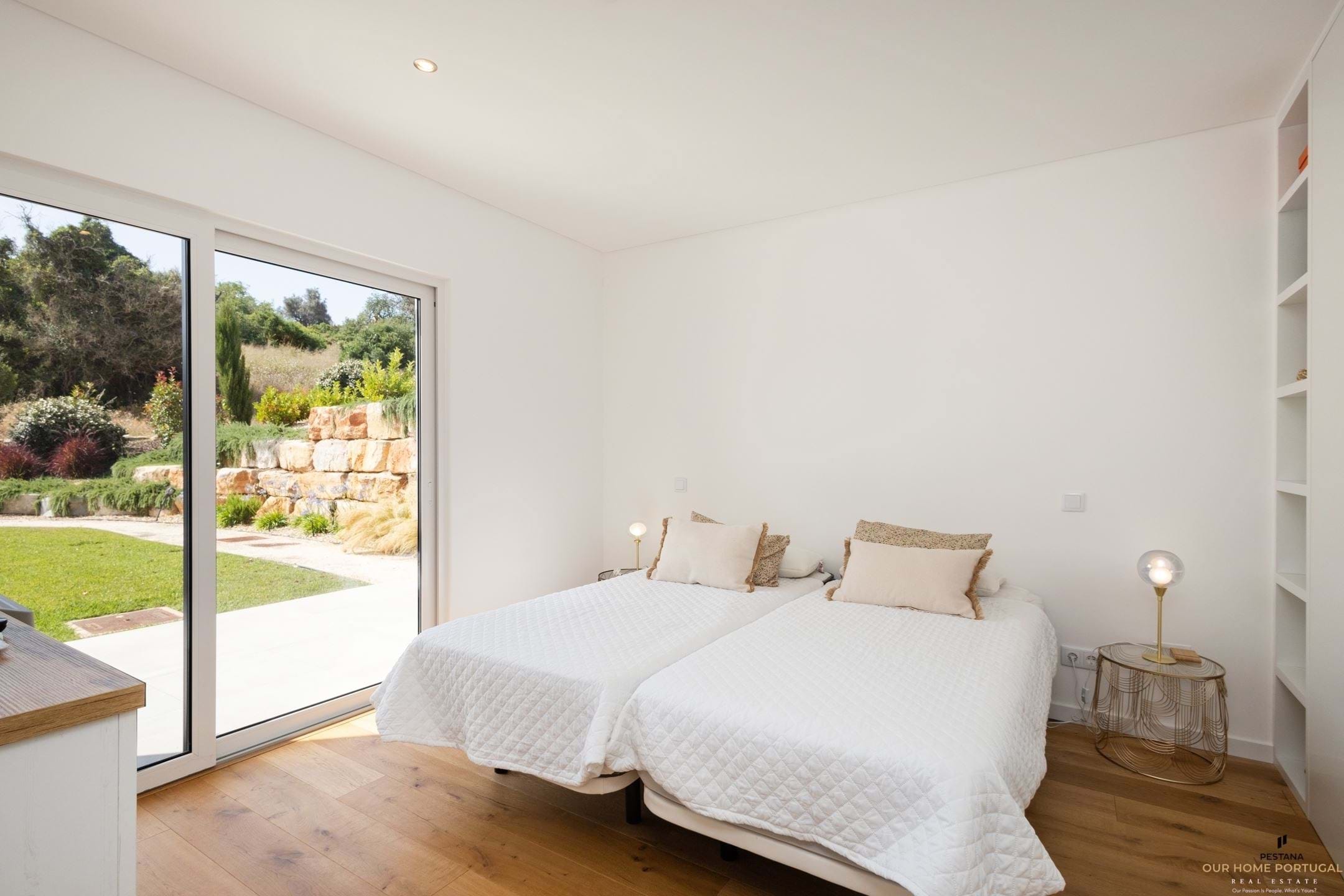 3 bedroom Villa in Estômbar E Parchal, Algarve, Portugal – OHP 001-508