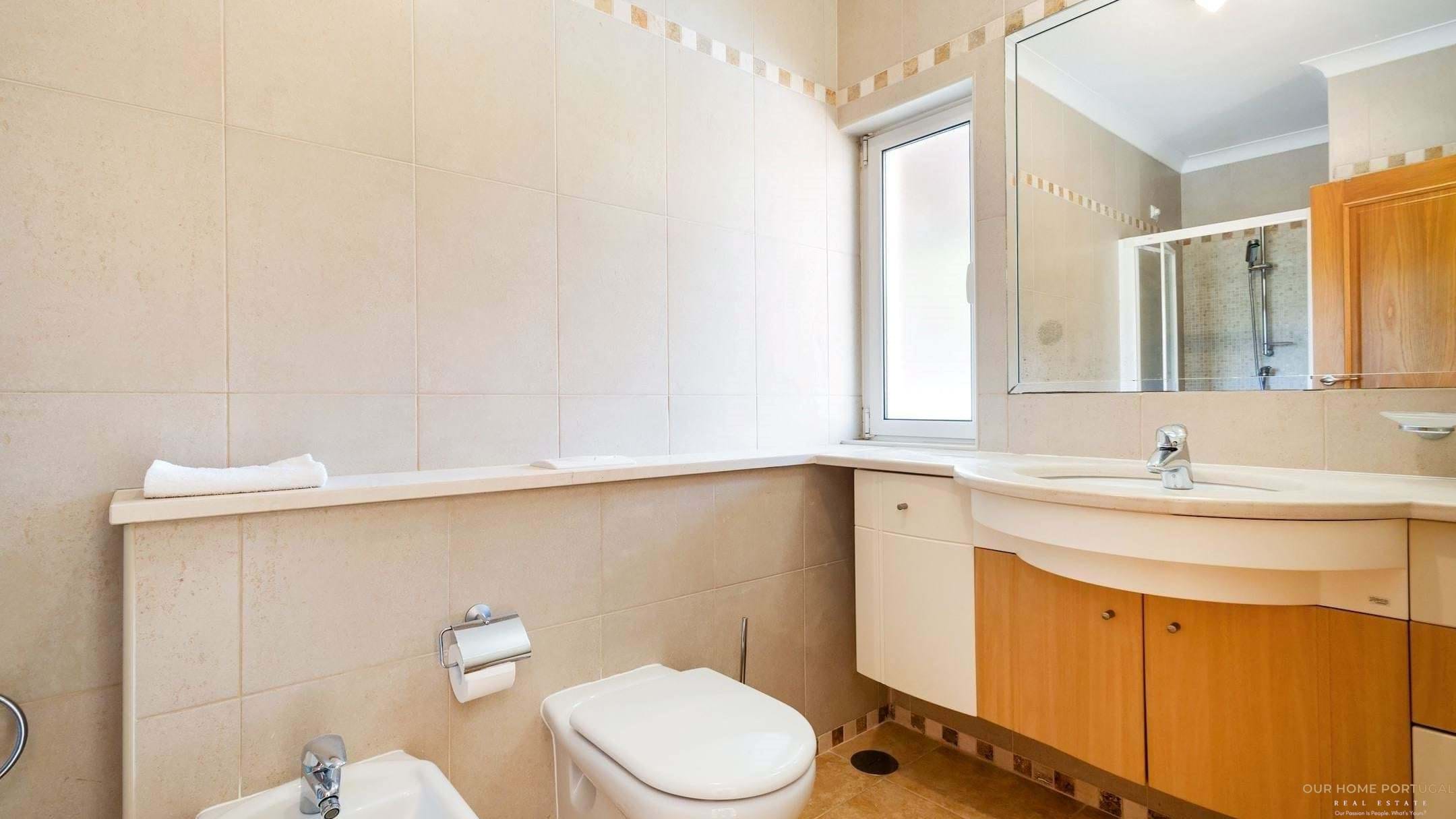 4 bedroom Apartment in Estômbar E Parchal, Algarve, Portugal – OHP 001-510