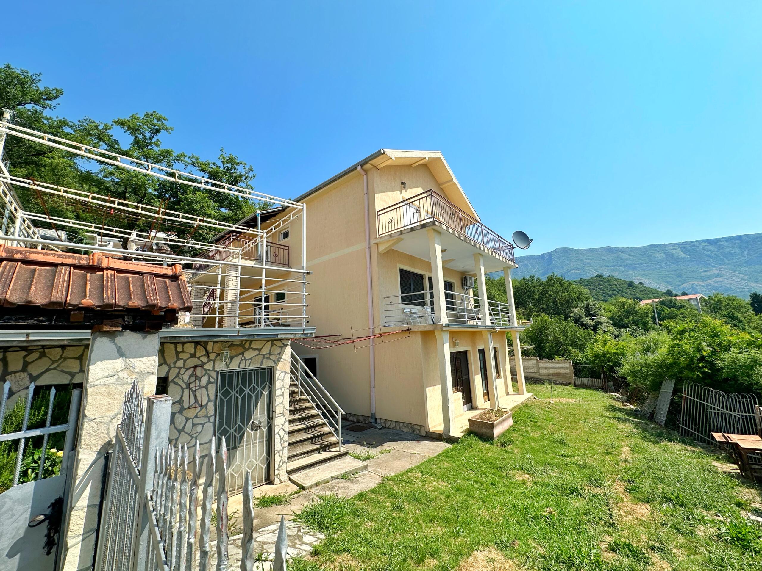 5 bedroom House in Zagradje, Montenegro – CMM52997