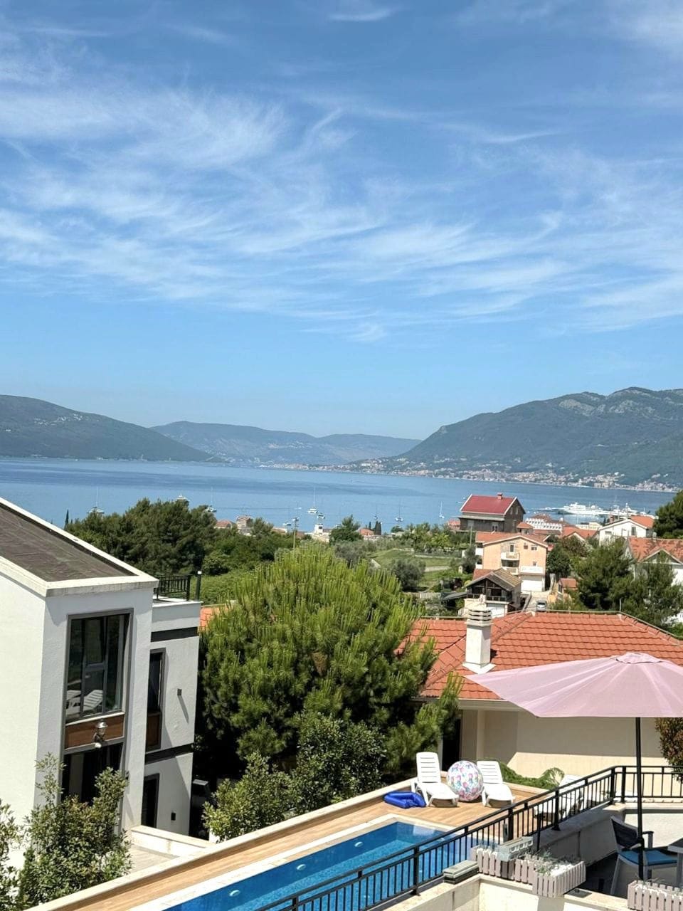 3 bedroom Apartment in Tivat, Montenegro – CMM52966