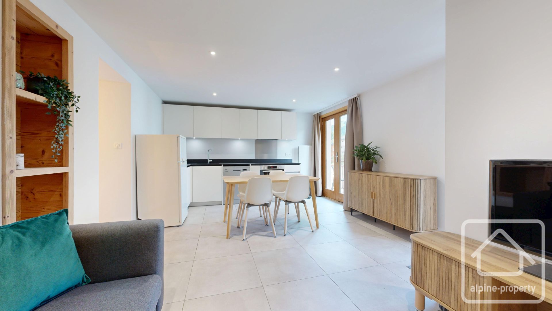 Superb 2-bedroom Apartment In Montriond, Totally Renovated With A Balcony, Communal Garden, And Garage. – PIVOTTES