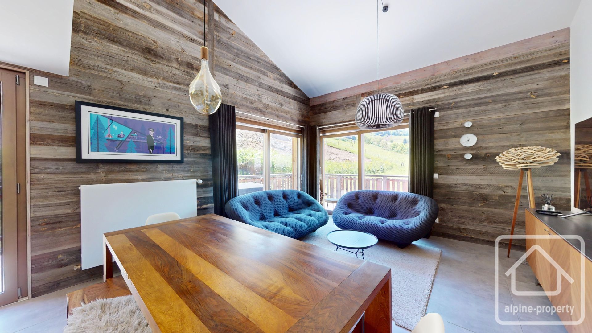 A Stunning Penthouse Duplex Apartment Located In A Quiet Location Not Far From The Centre. – APPTFREINETSD401