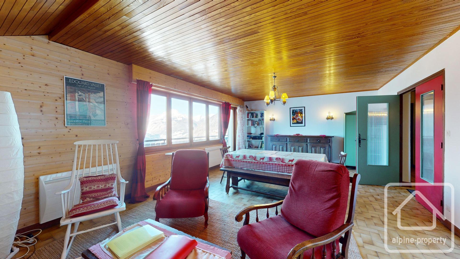 A Spacious 2 Bedroom Apartment Located In One Of Chatel’s Most Sought After Locations. – APPTGRANDROC3