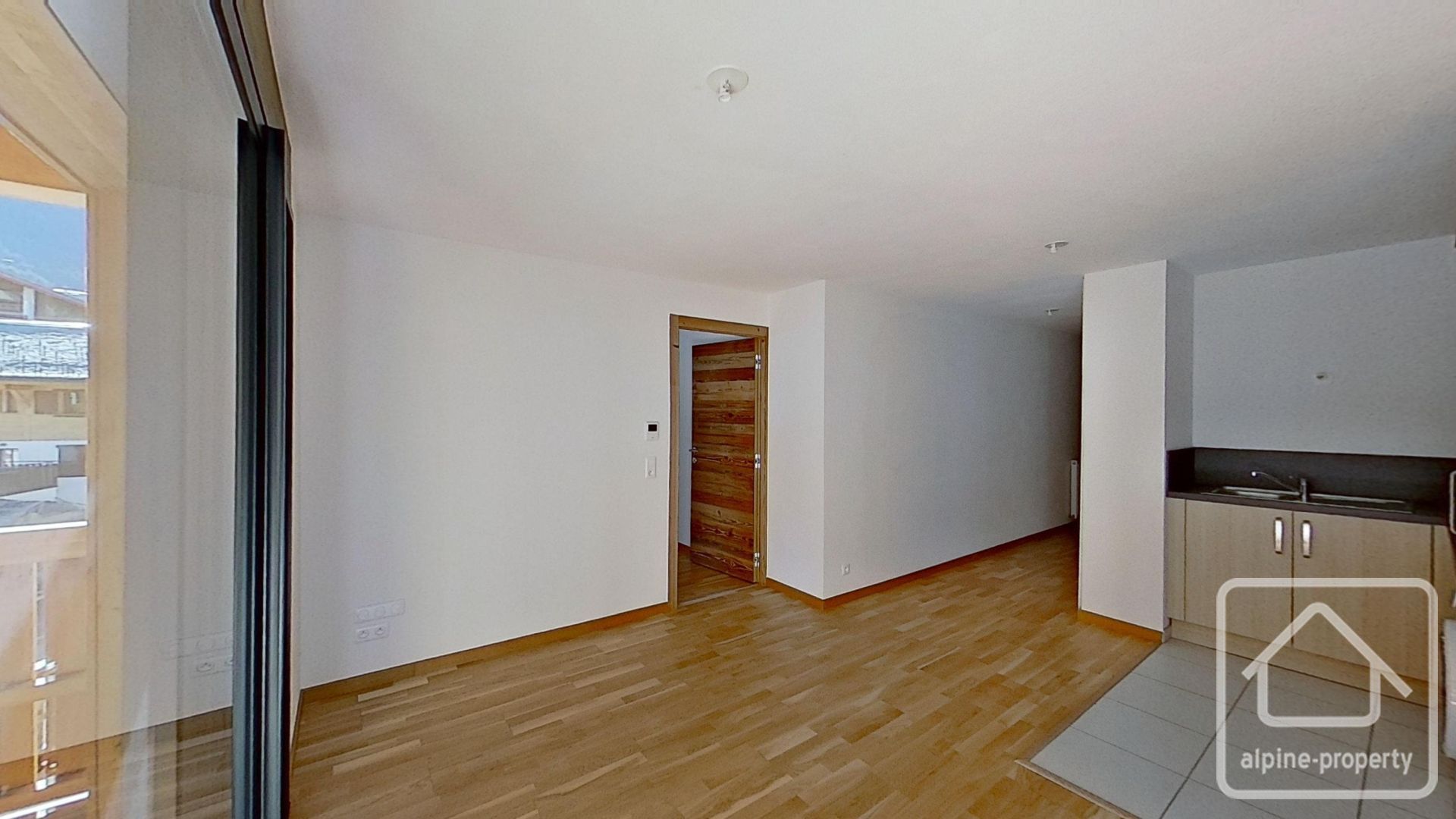 A Rare Opportunity To Acquire A Brand New Apartment Right In The Centre Of Chatel. – APPTSOLDANELLES2A13