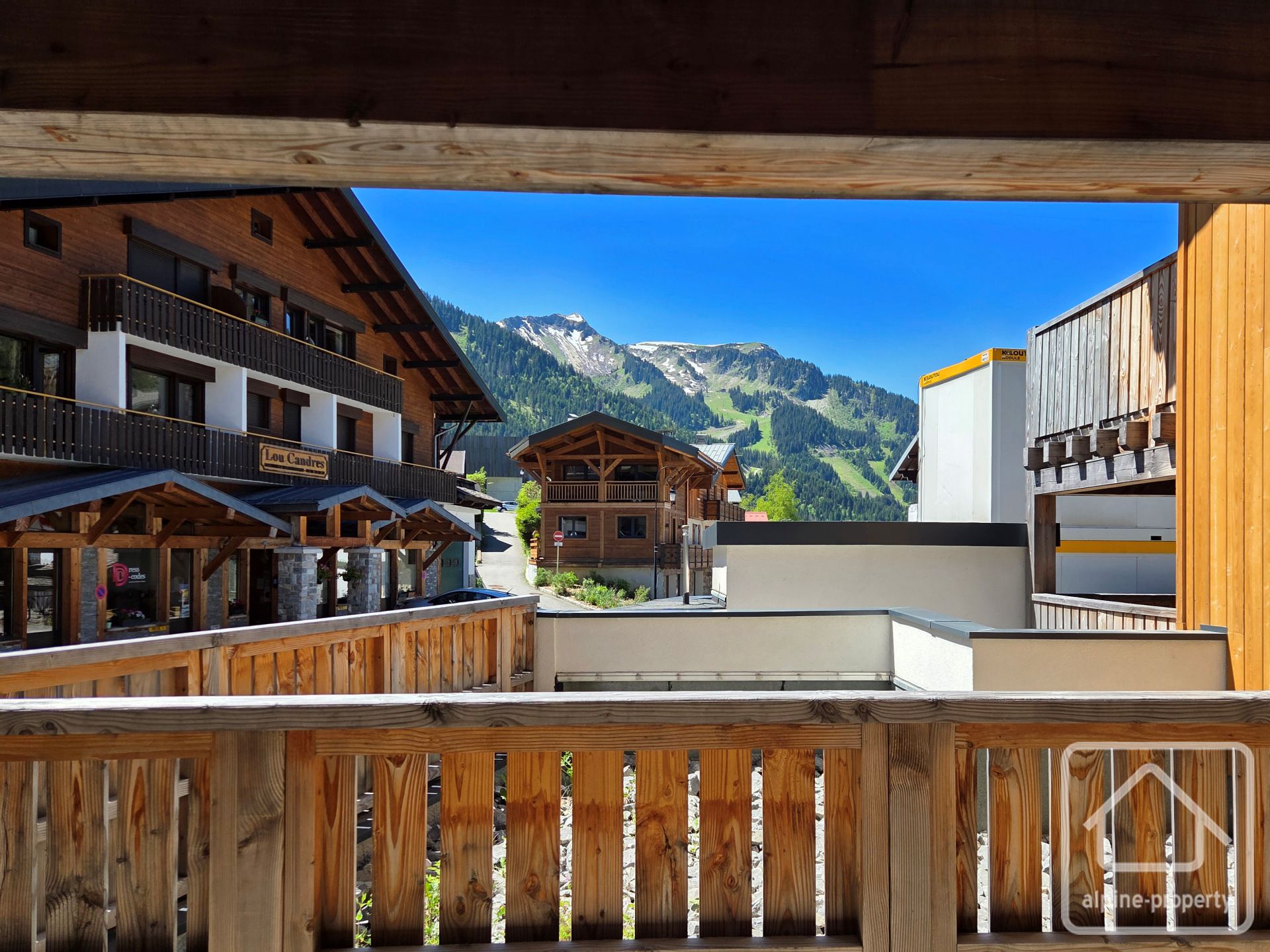 A Rare Opportunity To Acquire A Brand New Apartment Right In The Centre Of Chatel. – APPTSOLDANELLESB5