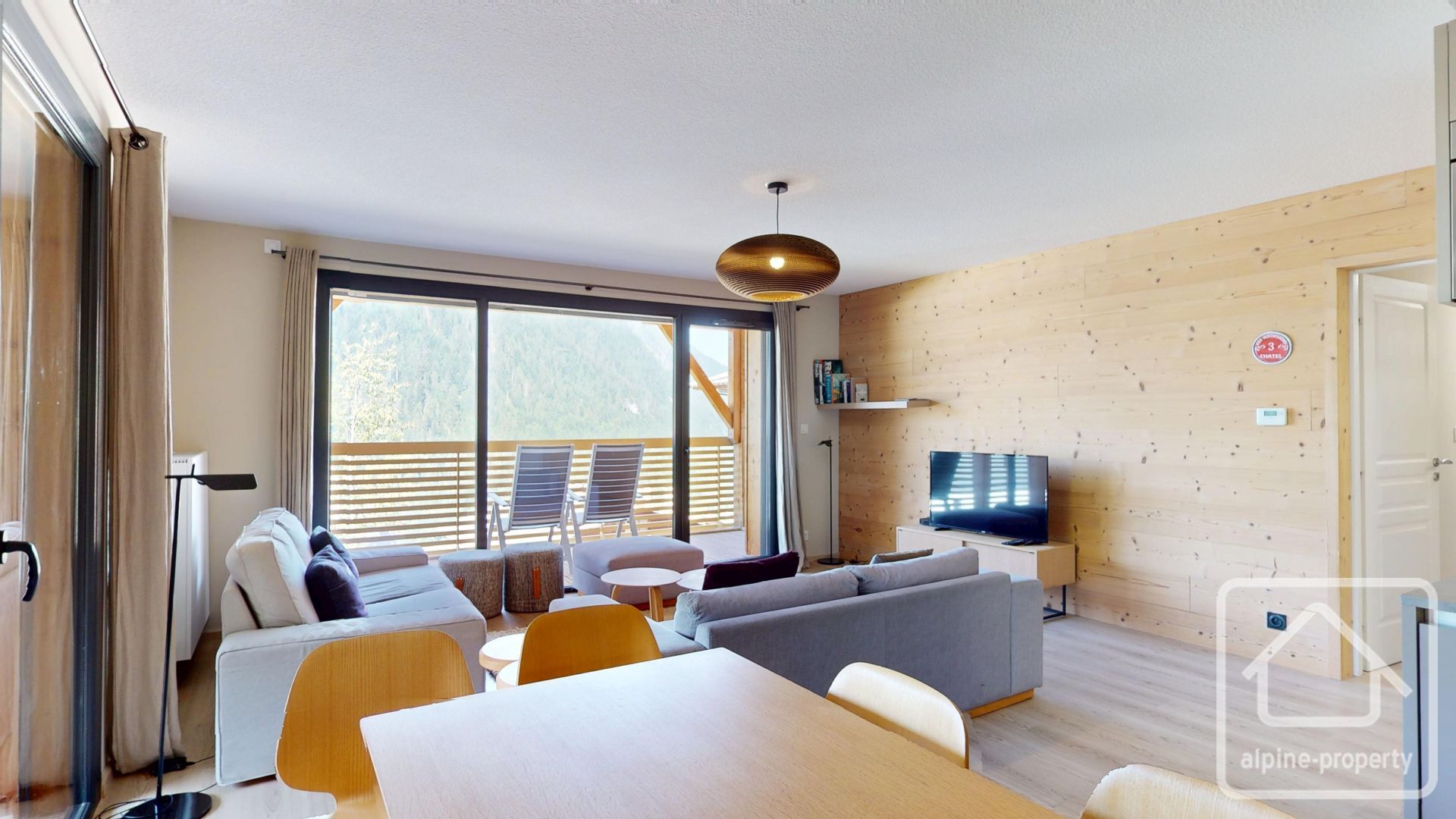 A Spacious And Modern Three Bedroom Apartment Alongside The Pistes. – APPTVIEW