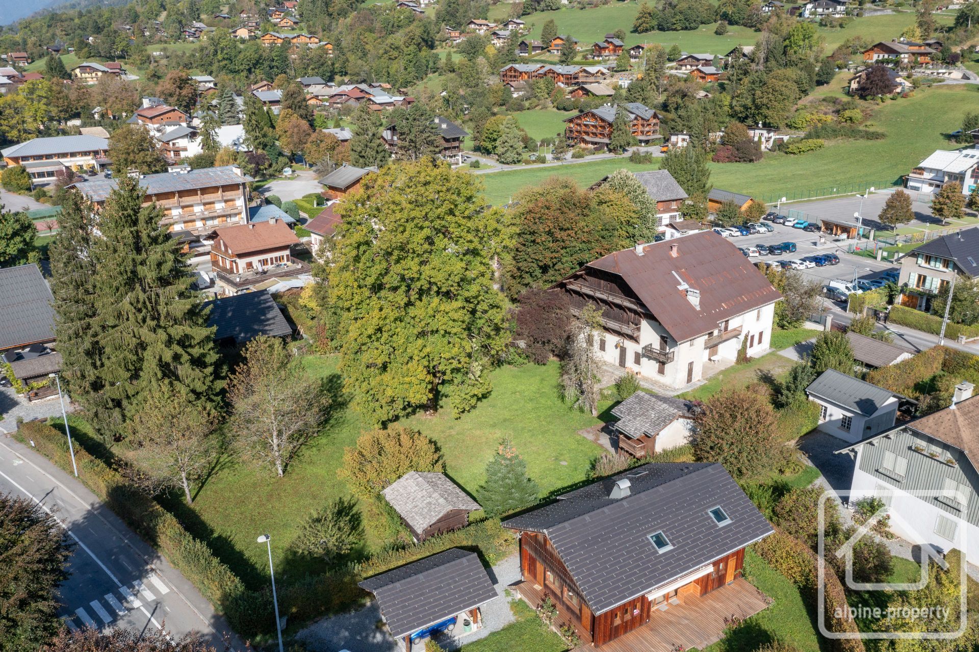 Thoughtfully Designed 2 Bedroom Ground Floor Apartment, Offering Breathtaking Views Of Le Criou. – ELOGEB004