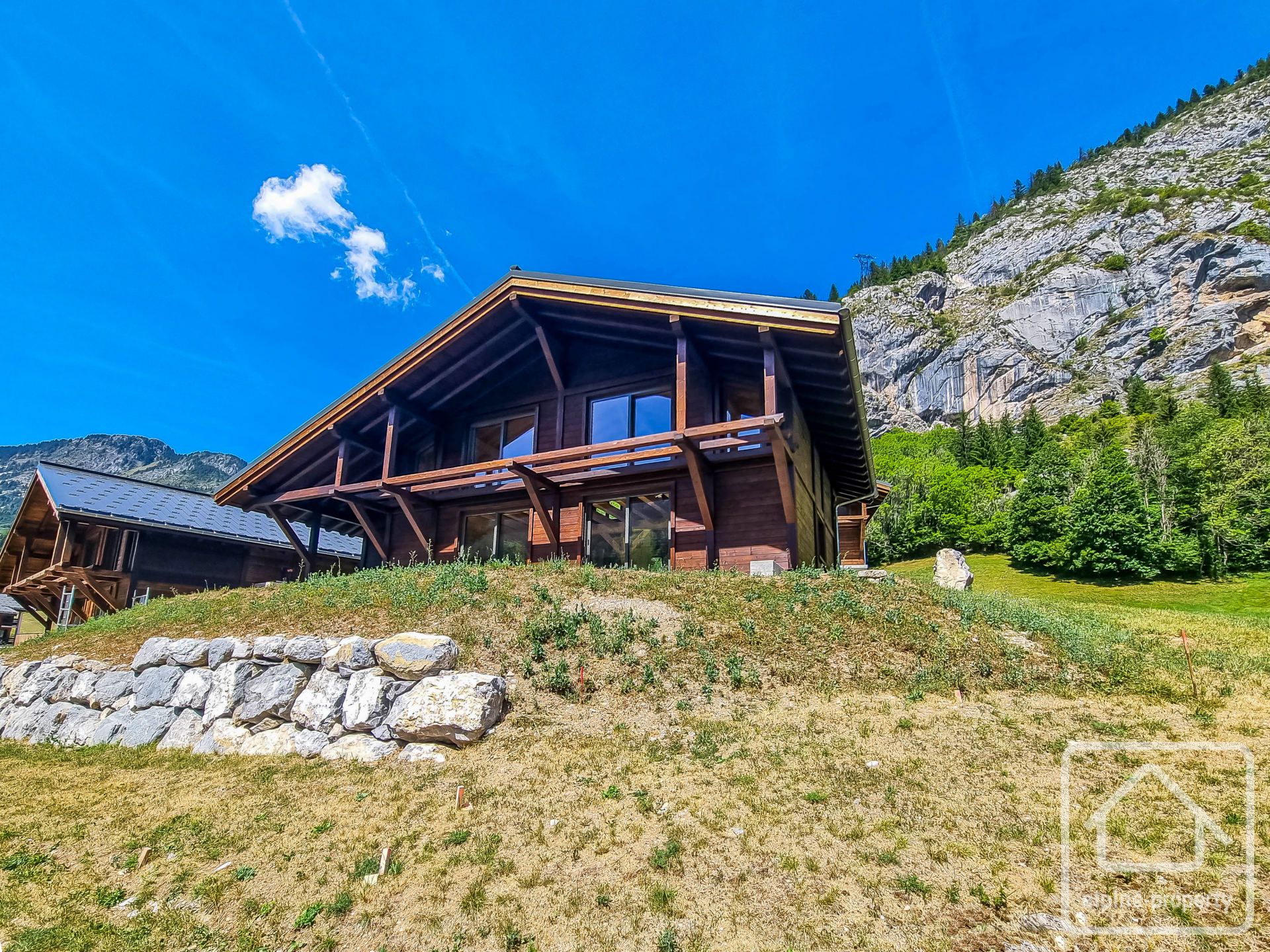 A Spacious And Brand New Chalet, Built To The Highest Of Standards And With An Exceptional Energy Efficiency Rating. – CHALETCHAMPCROCUSB