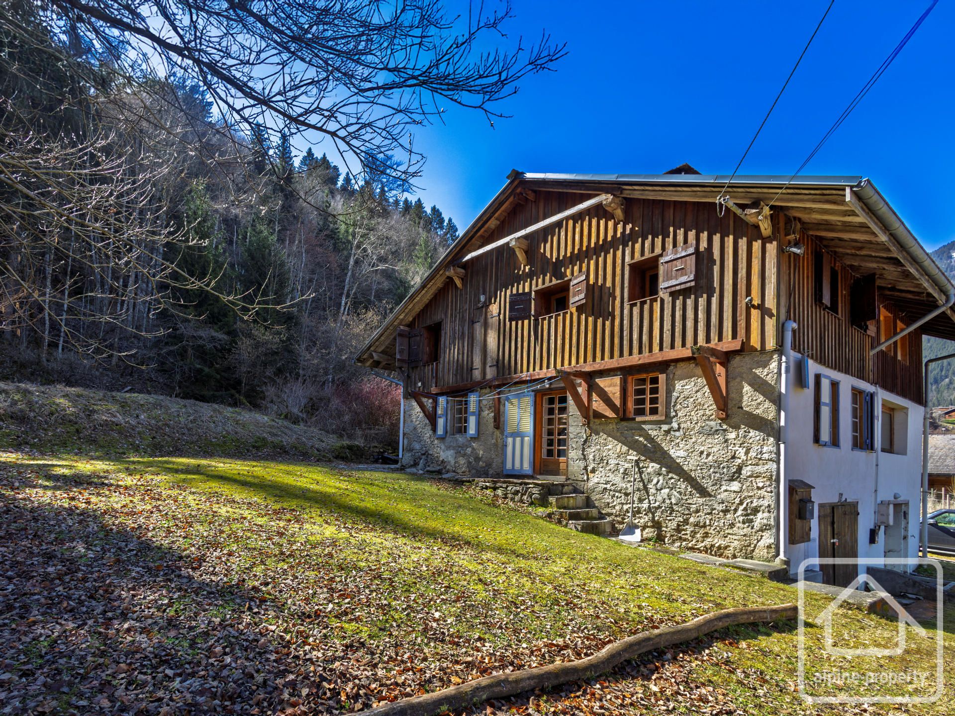 Charming Semi-detached House With Garden For Sale In Saint-Jean-d’Aulps. – CHALETENZO