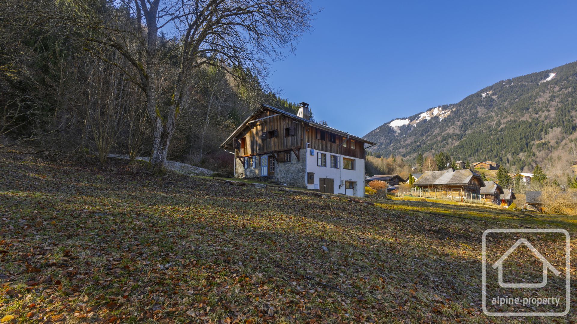 Charming Semi-detached House With Garden For Sale In Saint-Jean-d’Aulps. – CHALETENZO