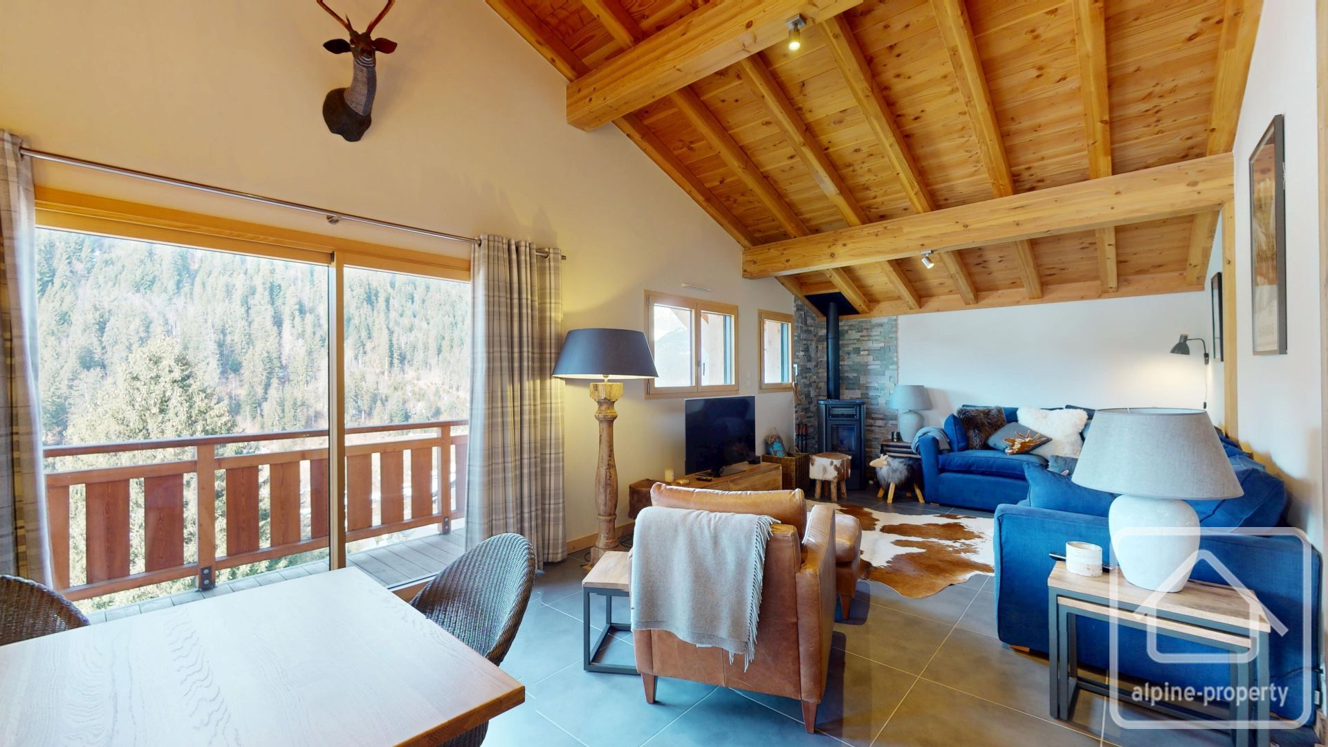 A Modern Semi Detached Chalet In An Excellent Location Not Far From The Centre Of Chatel. – CHALETETRINGA