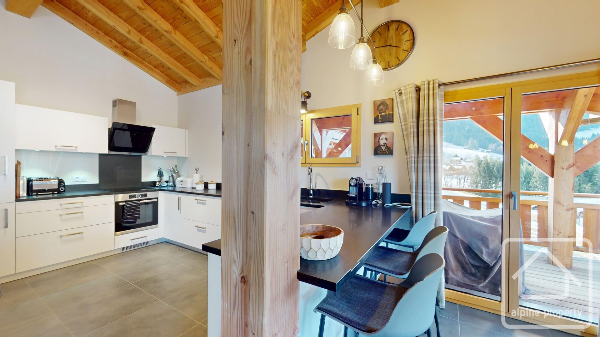 A Modern Semi Detached Chalet In An Excellent Location Not Far From The Centre Of Chatel. – CHALETETRINGA