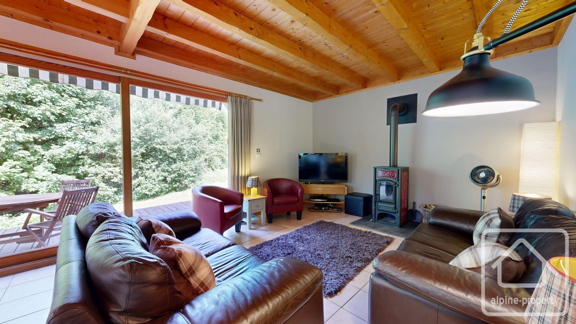 Close To The Pistes In Les Gets, A Three-bedroom Family Chalet With Garage,  Garden With Super Sun Terrace, And Ample Storage. – MURES
