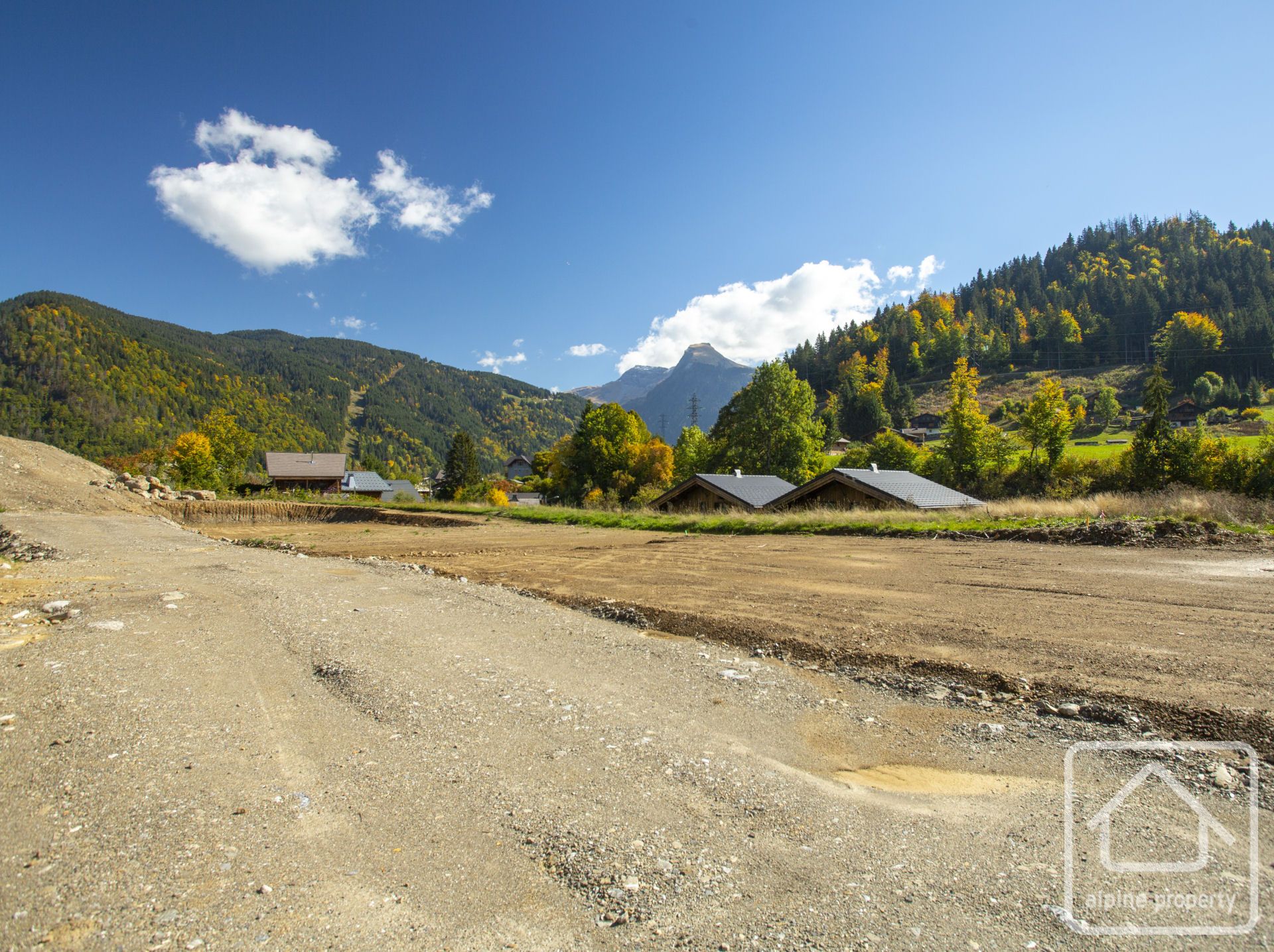 A Super, Mixed Programme Of New-build Apartments And Chalets, In A Sunny Setting With The Ski Bus Stop Nearby. – DOMAINEARDOISECHLTH2