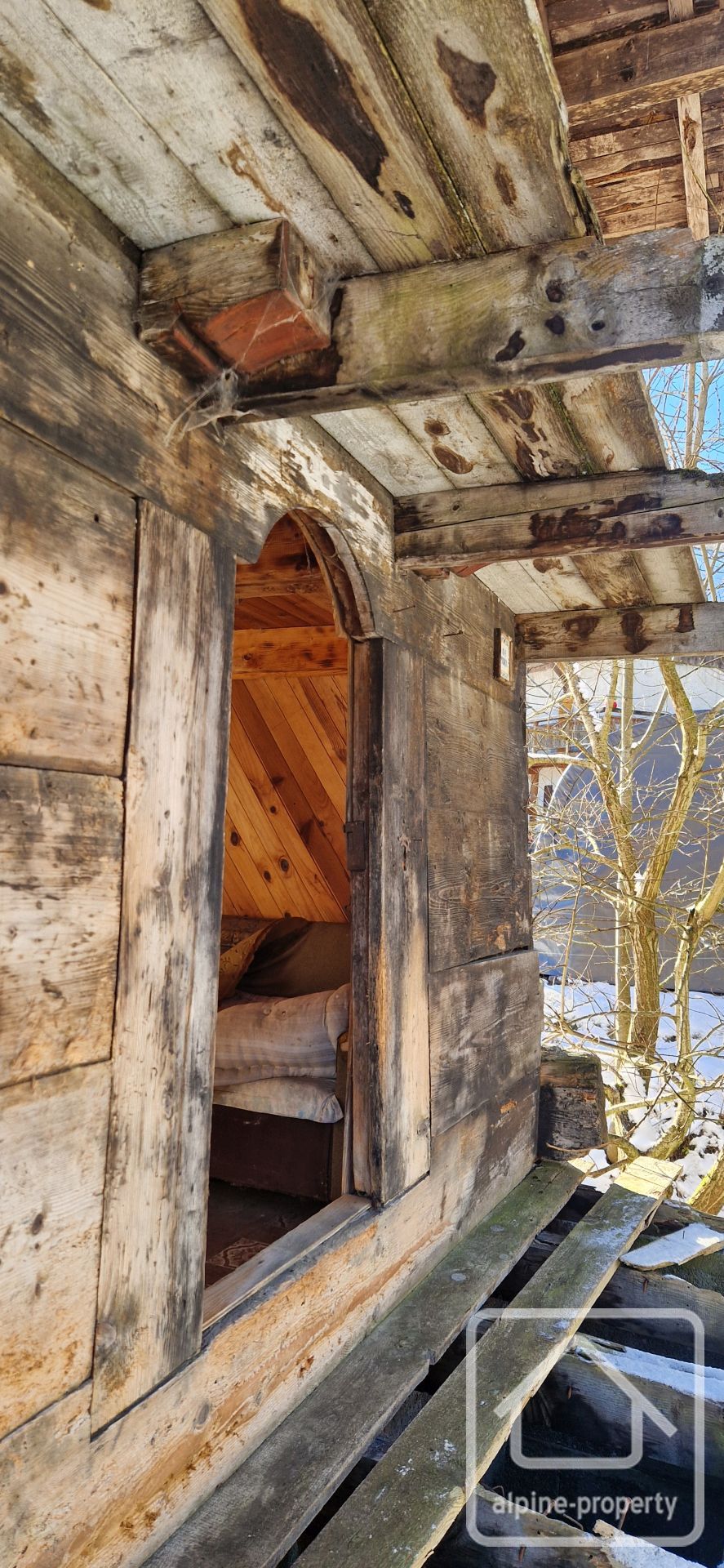 A Small Three Story Mazot For Renovation. – MAZOTCOURBES