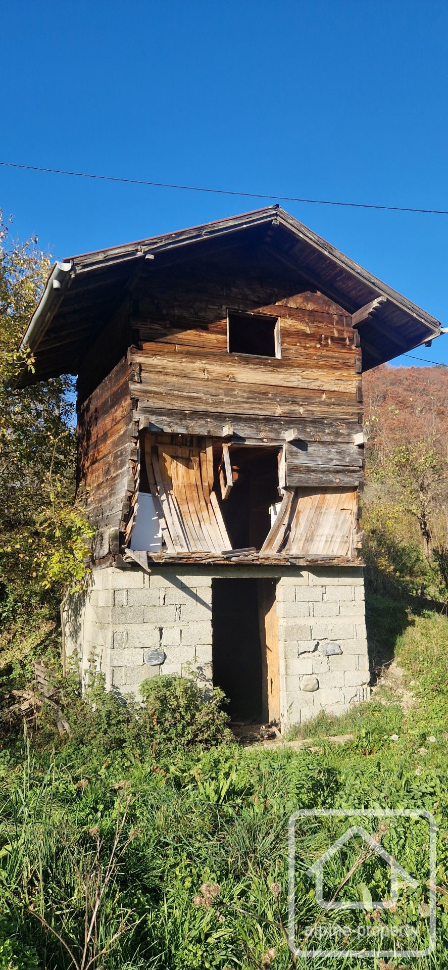 A Small Three Story Mazot For Renovation. – MAZOTCOURBES