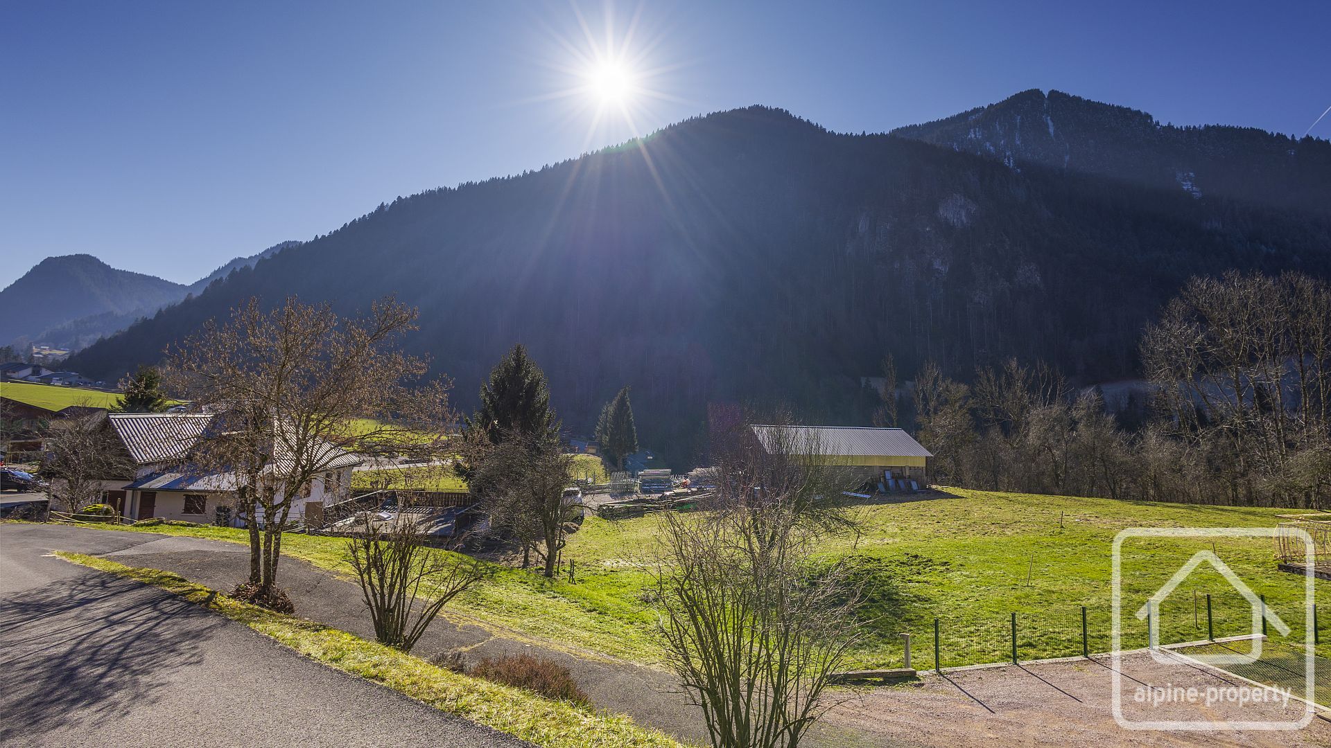 A Sunny, Flat Plot Of Land Sold With Planning Permission For A 219m2 Property. – TERRAINBASTHEX