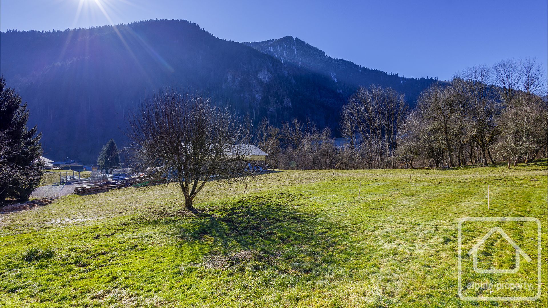 A Sunny, Flat Plot Of Land Sold With Planning Permission For A 219m2 Property. – TERRAINBASTHEX