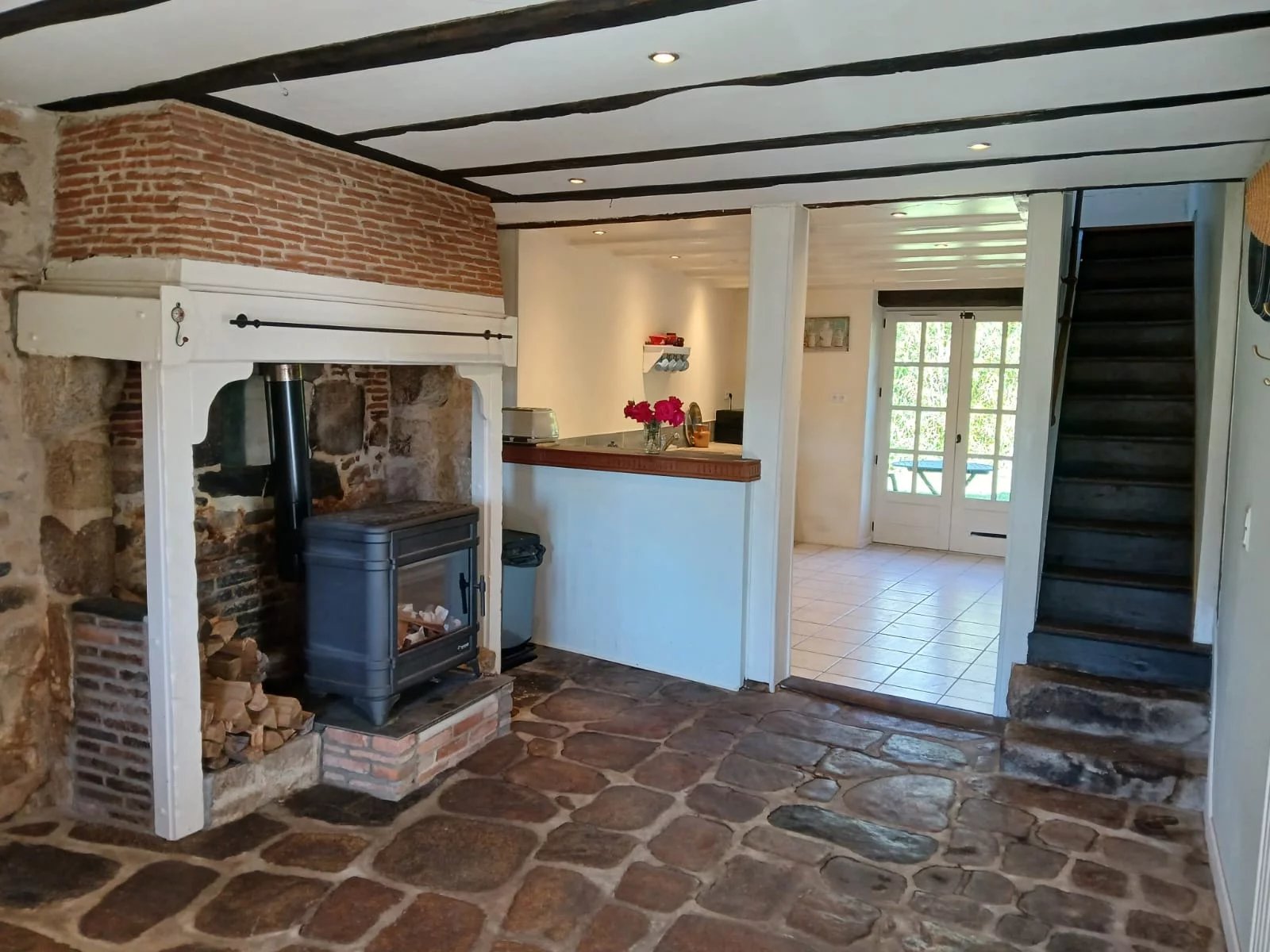 Superb collection of dwellings and outbuildings on 2.8 Hectares with river access, Limousin – France – BVI81540