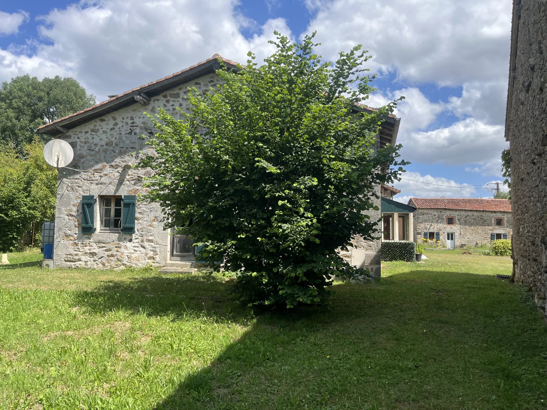 Superb collection of dwellings and outbuildings on 2.8 Hectares with river access, Limousin – France – BVI81540
