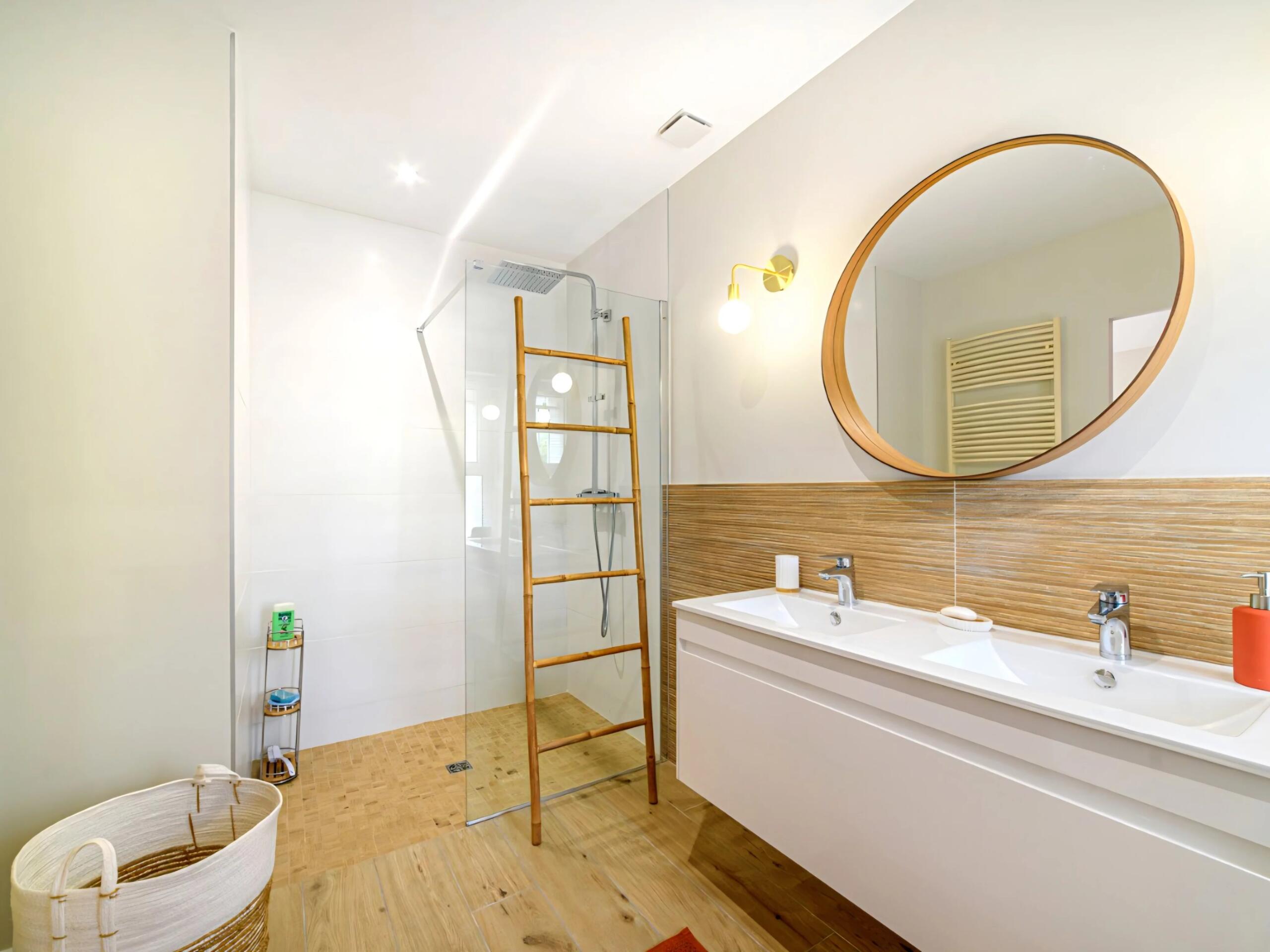 Modern barn conversion and traditional family farmhouse, Aquitaine – France – BVI75799