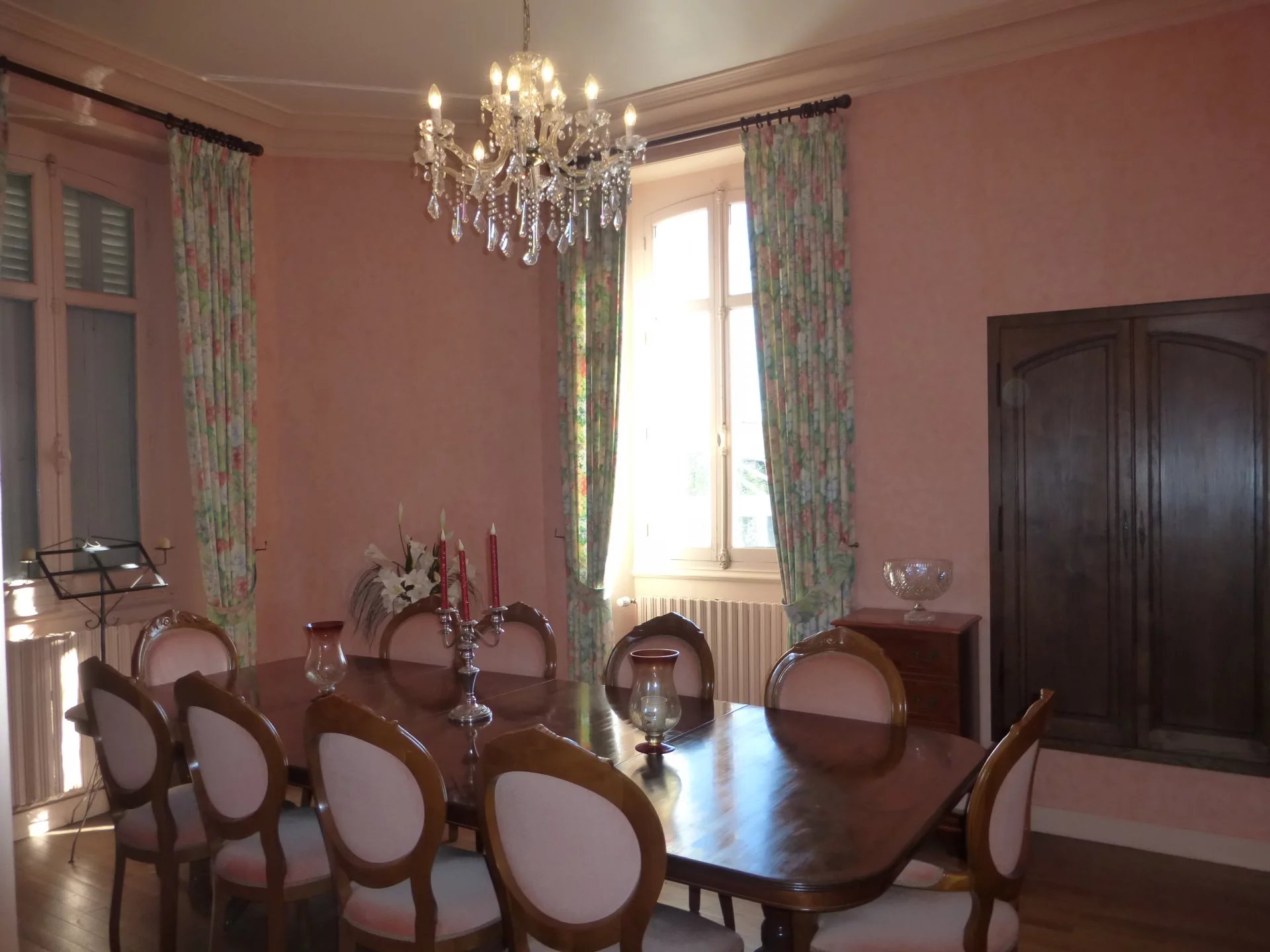 Stylish detached house to refresh, Poitou-Charentes – France – BVI81526