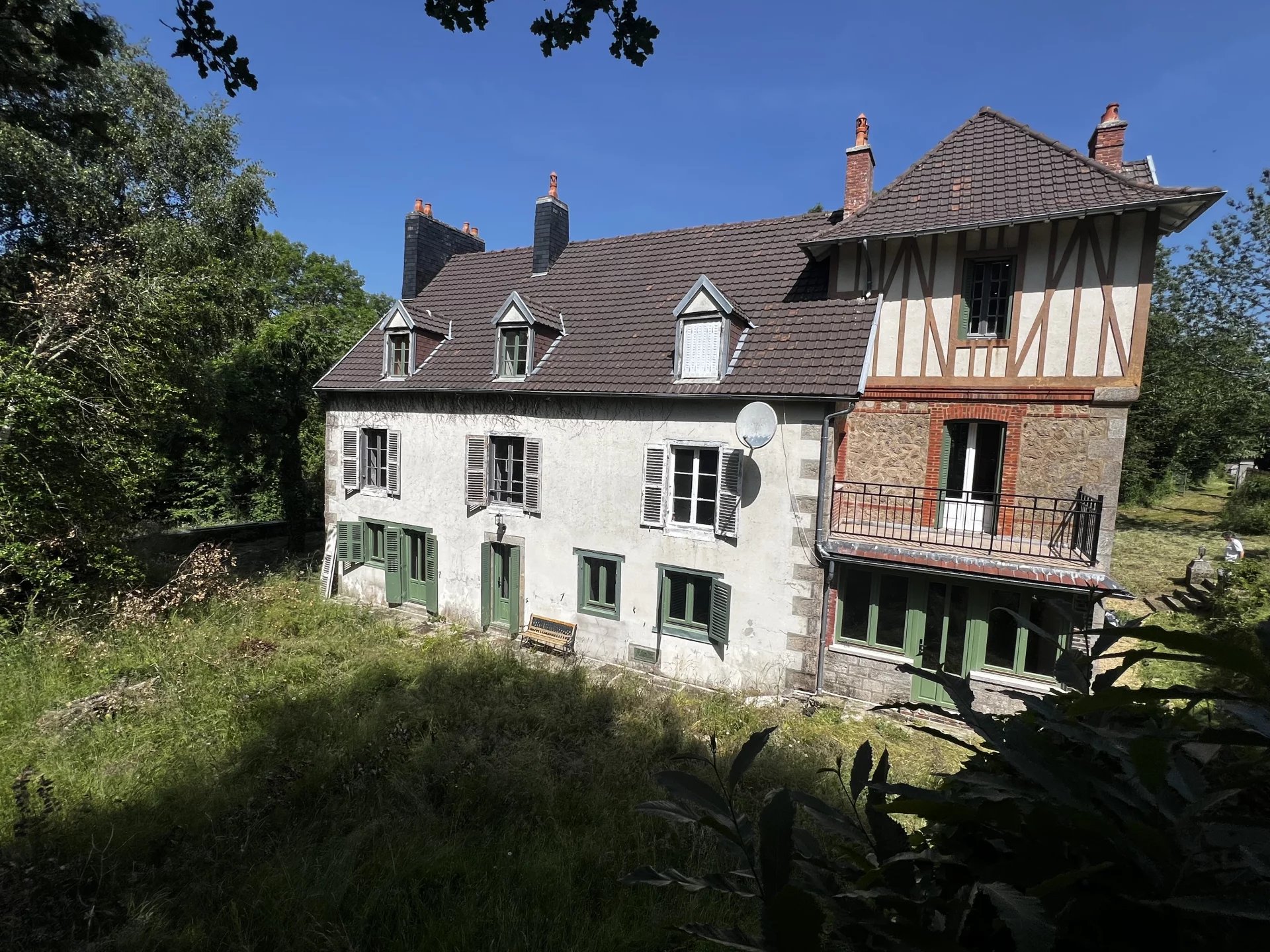 Beautiful renovated country manor house with second house and 4 hectares of woodland, Limousin – France – BVI81588