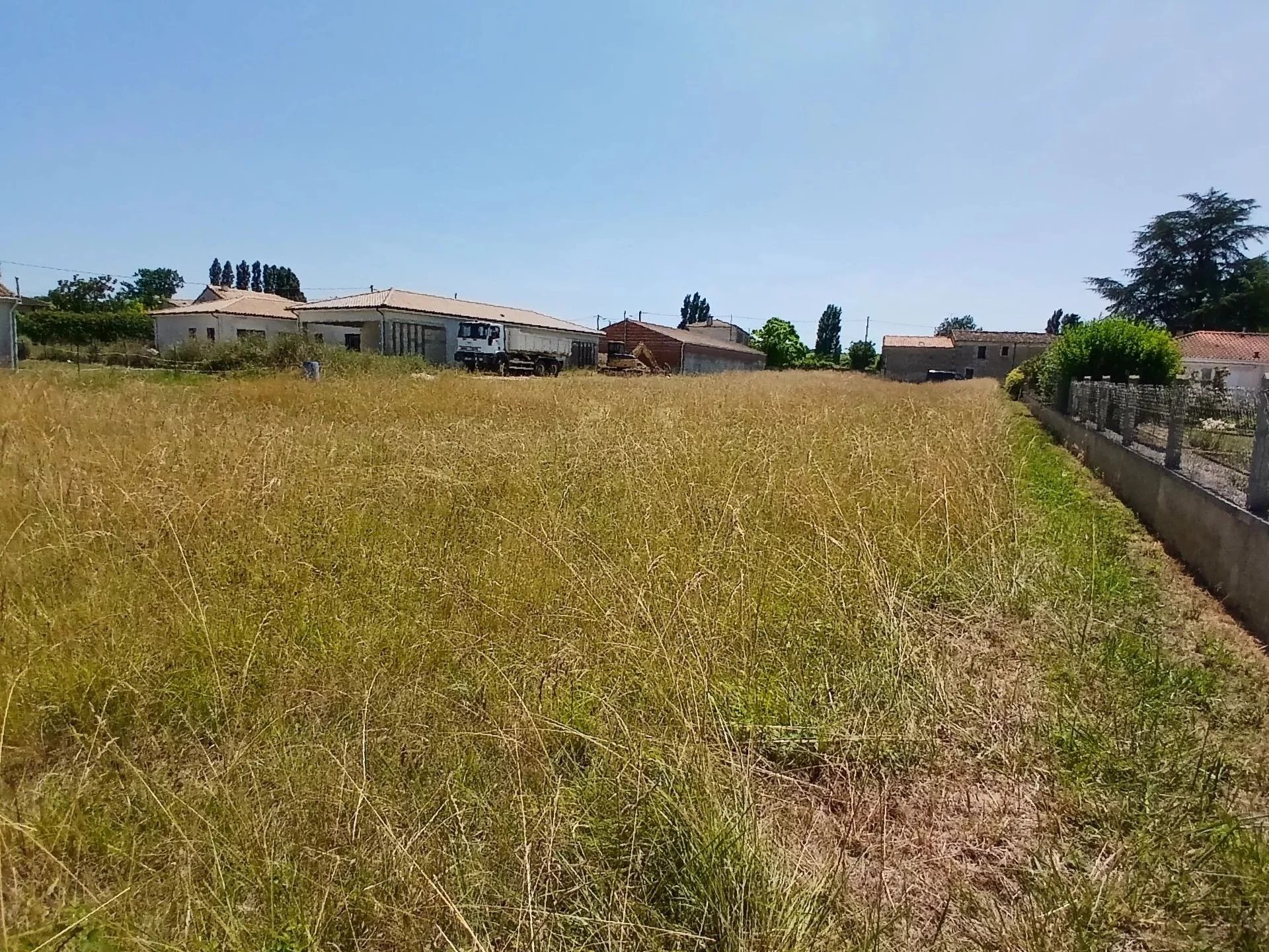 Building land, Poitou-Charentes – France – BVI81479