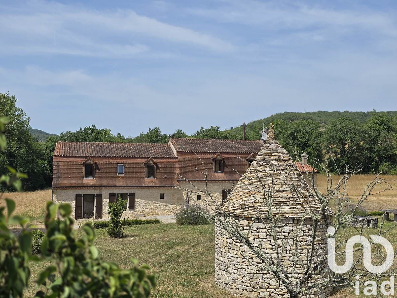 4 bedroom Maison de campagne in Saint-Germain-du-Bel-Air, FR – 1799183