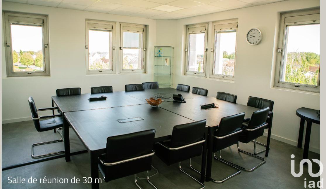 Bureau in La Ville-Aux-Dames, FR – 1797303