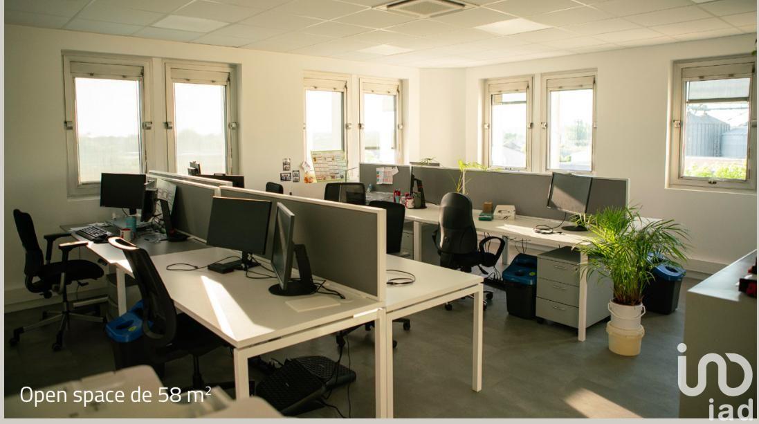 Bureau in La Ville-Aux-Dames, FR – 1800176