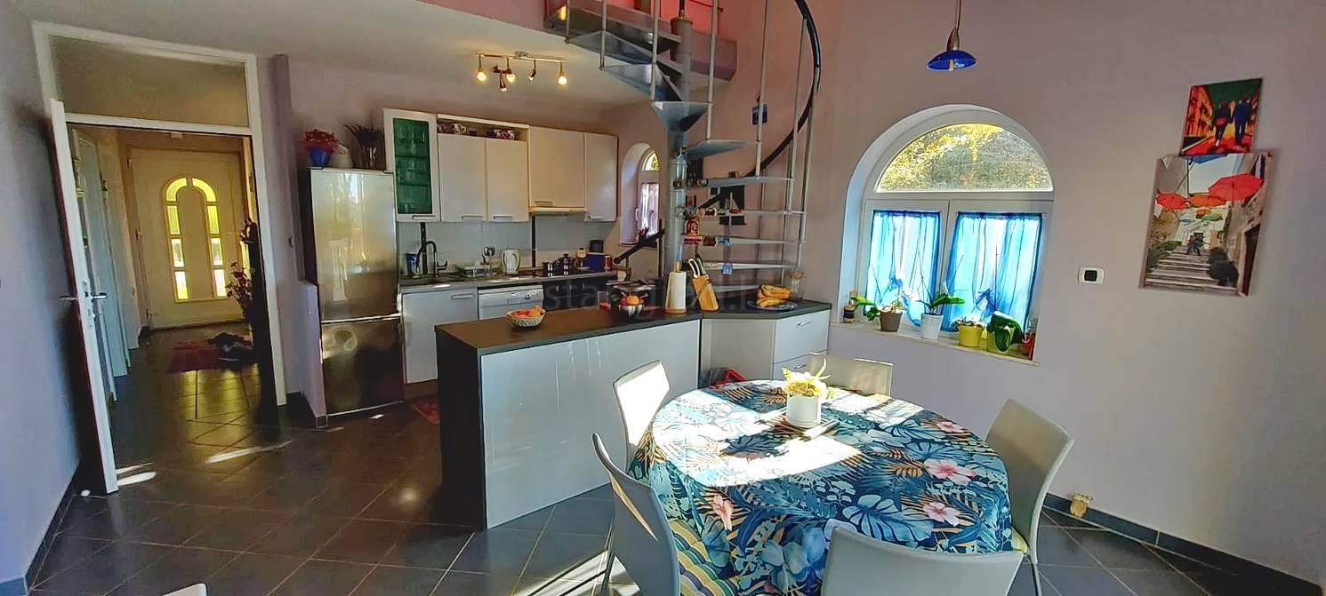 5 bedroom villa in Omišalj, Croatia – 103437