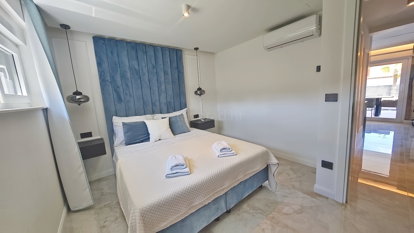 2 bedroom apartment in Malinska-Dubašnica, Croatia – 103436