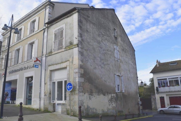House in Ruffec, France – r7238