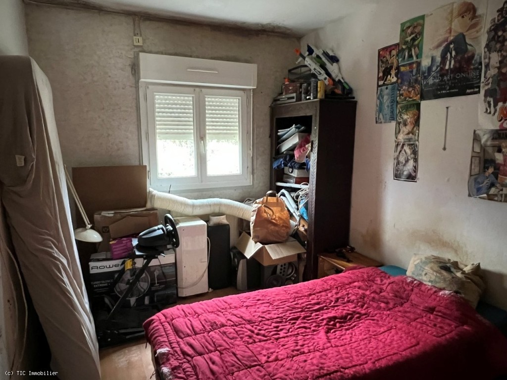 4 bedroom House in Ruffec, France – r7199