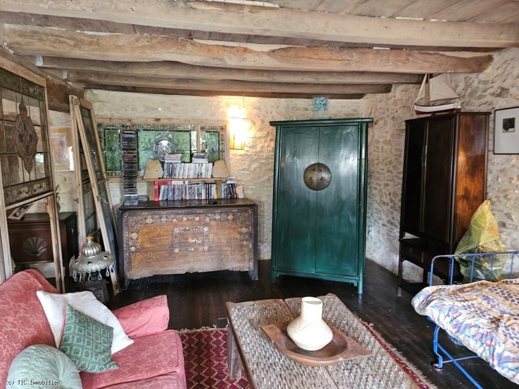 1 bedroom House in Saint-Claud, France – r7181