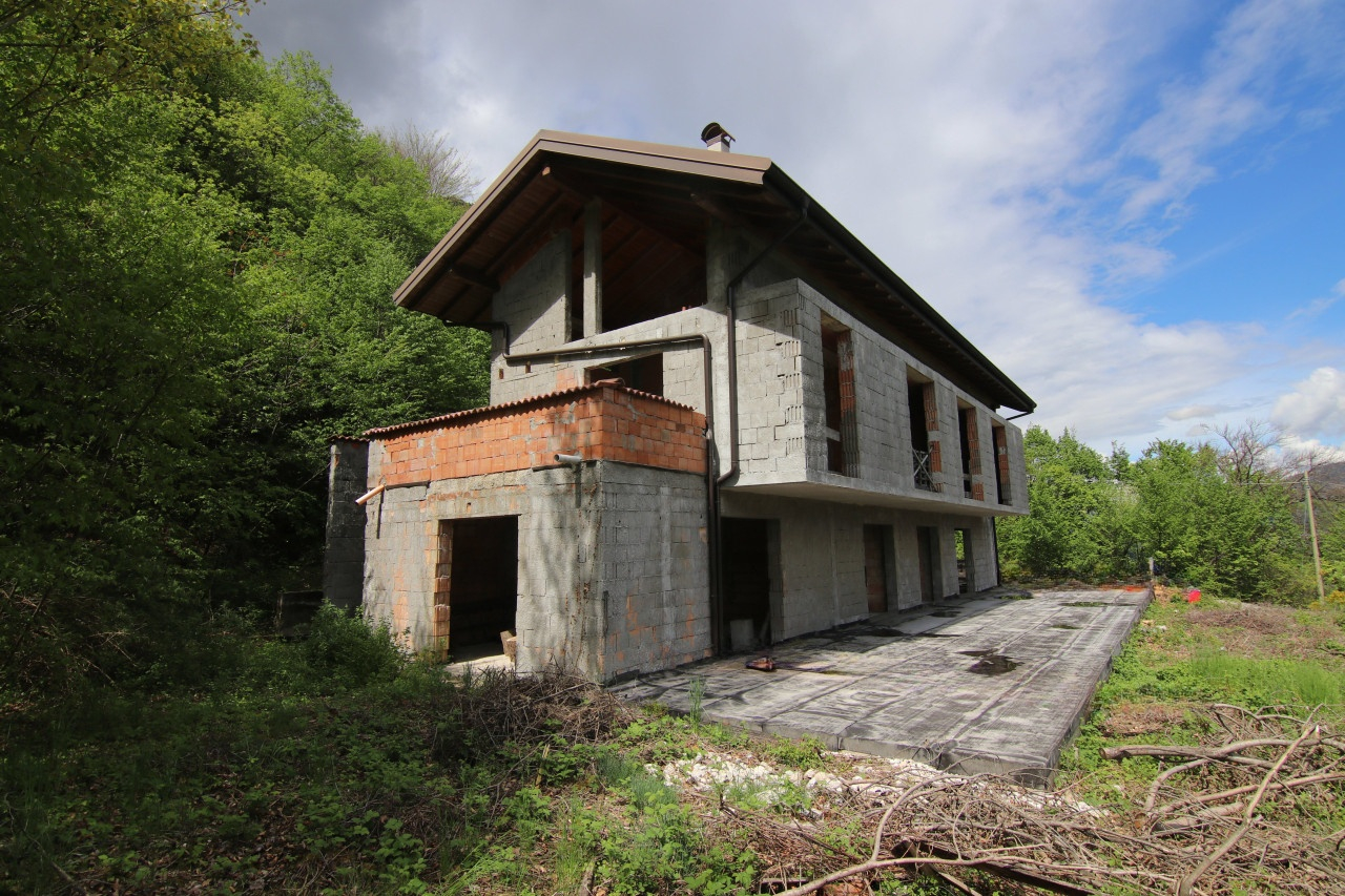 Trento, a house, a dream: the new life on the slopes of Bondone – V003211