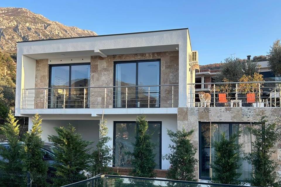 3 bedroom Villa in Bar, Montenegro – CMM53053