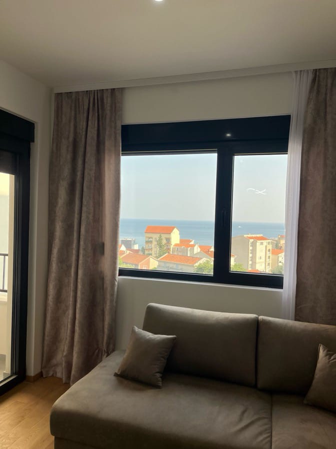 2 bedroom Apartment in Becici, Montenegro – CMM53052