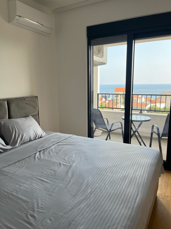 2 bedroom Apartment in Becici, Montenegro – CMM53052