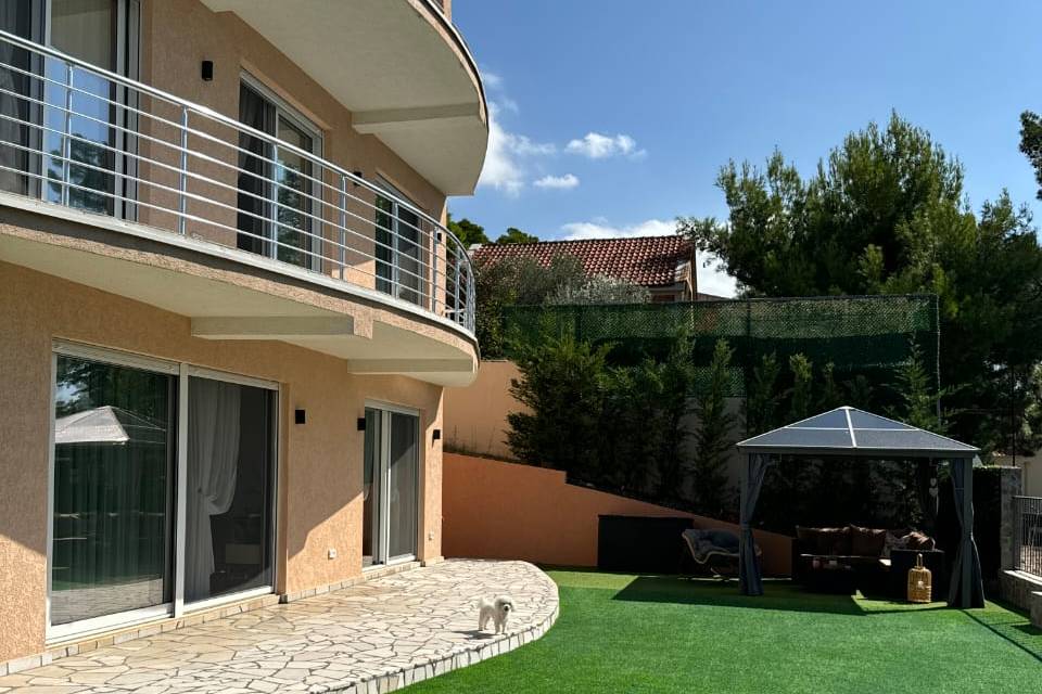 3 bedroom Villa in Bar, Montenegro – CMM53045