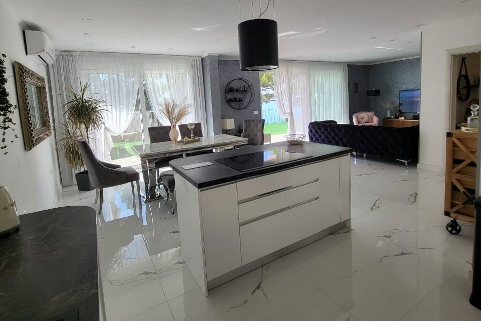 3 bedroom Villa in Bar, Montenegro – CMM53045