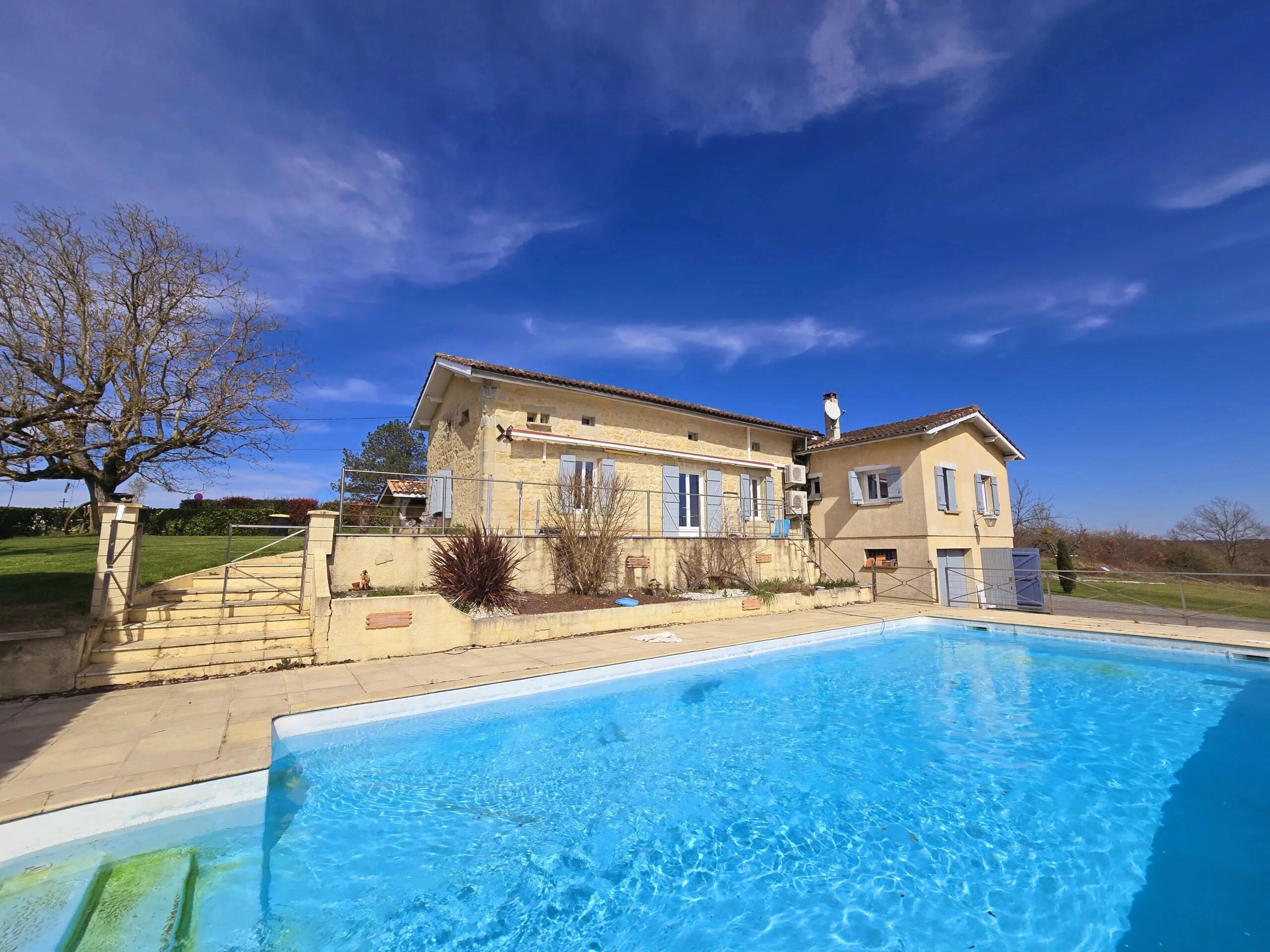 Charming Countryside Home with Pool, Aquitaine – France – BVI80050