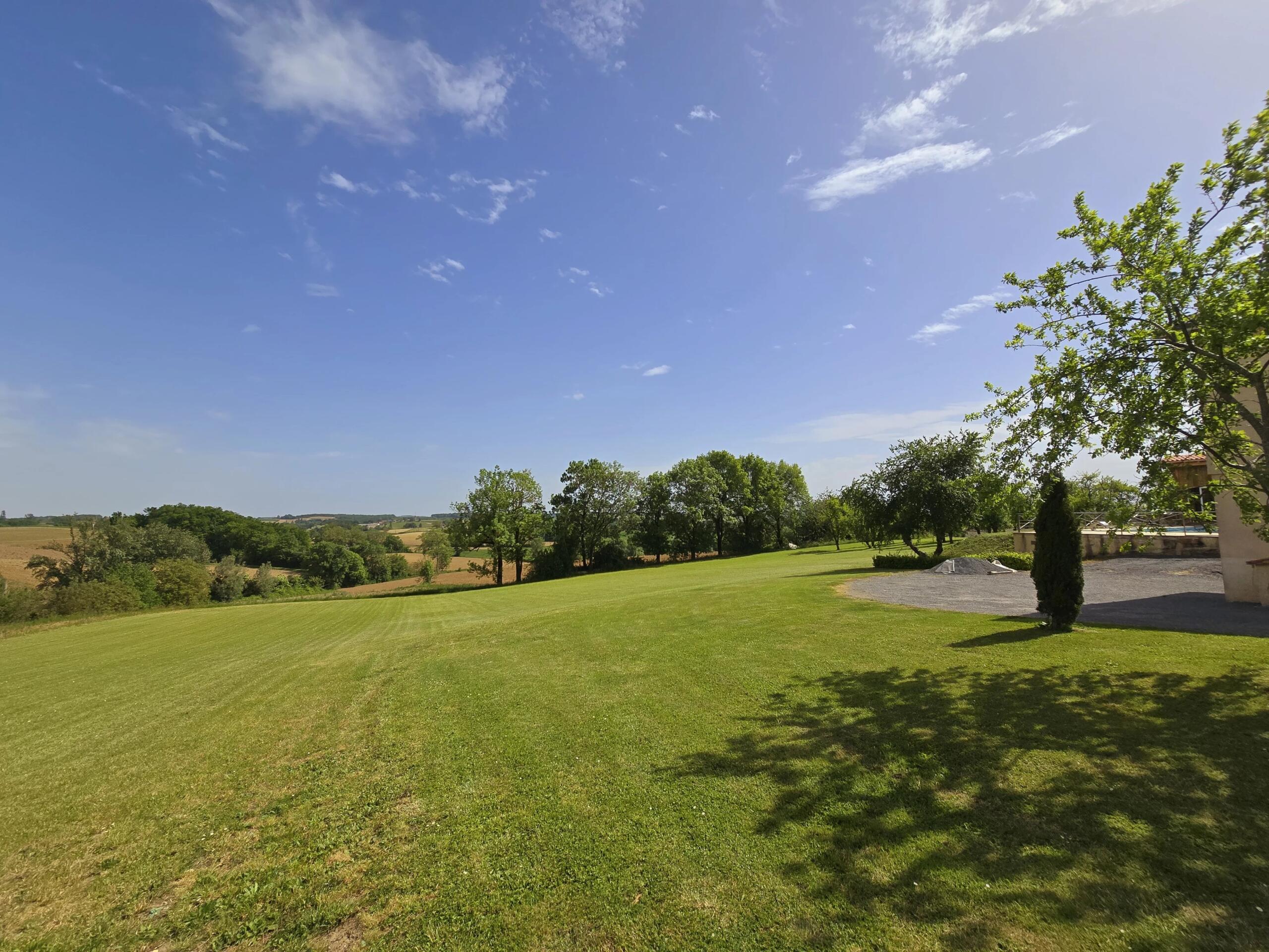 Charming Countryside Home with Pool, Aquitaine – France – BVI80050