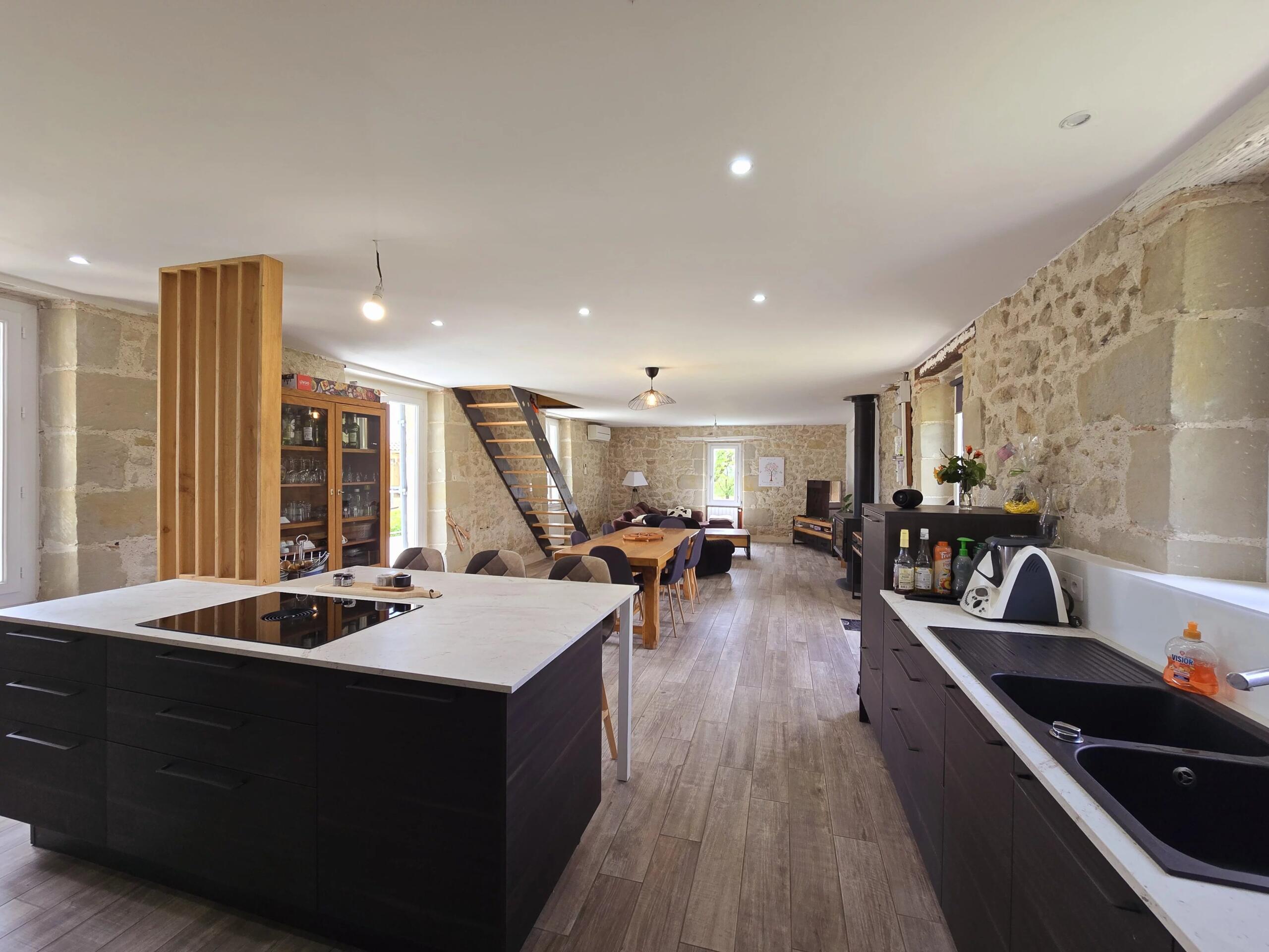 Charming Countryside Home with Pool, Aquitaine – France – BVI80050