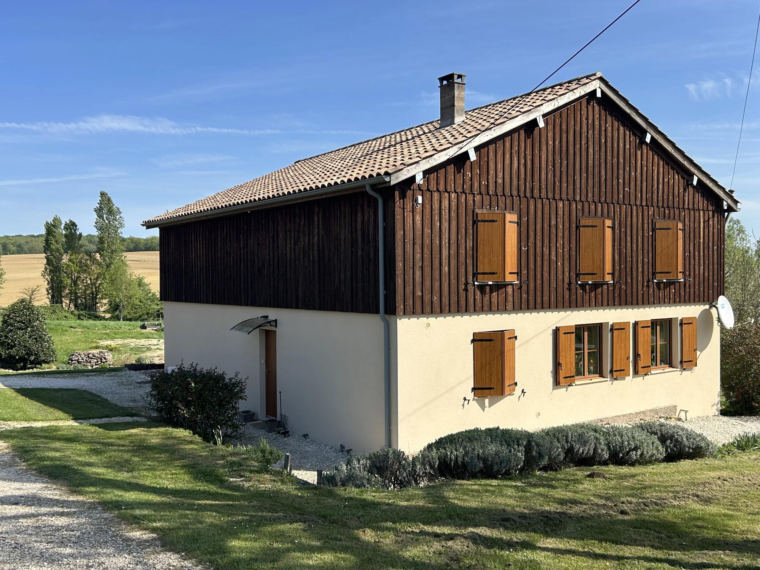 Beautiful Family Home with Convertible Barn and Countryside Views, Aquitaine – France – BVI80416