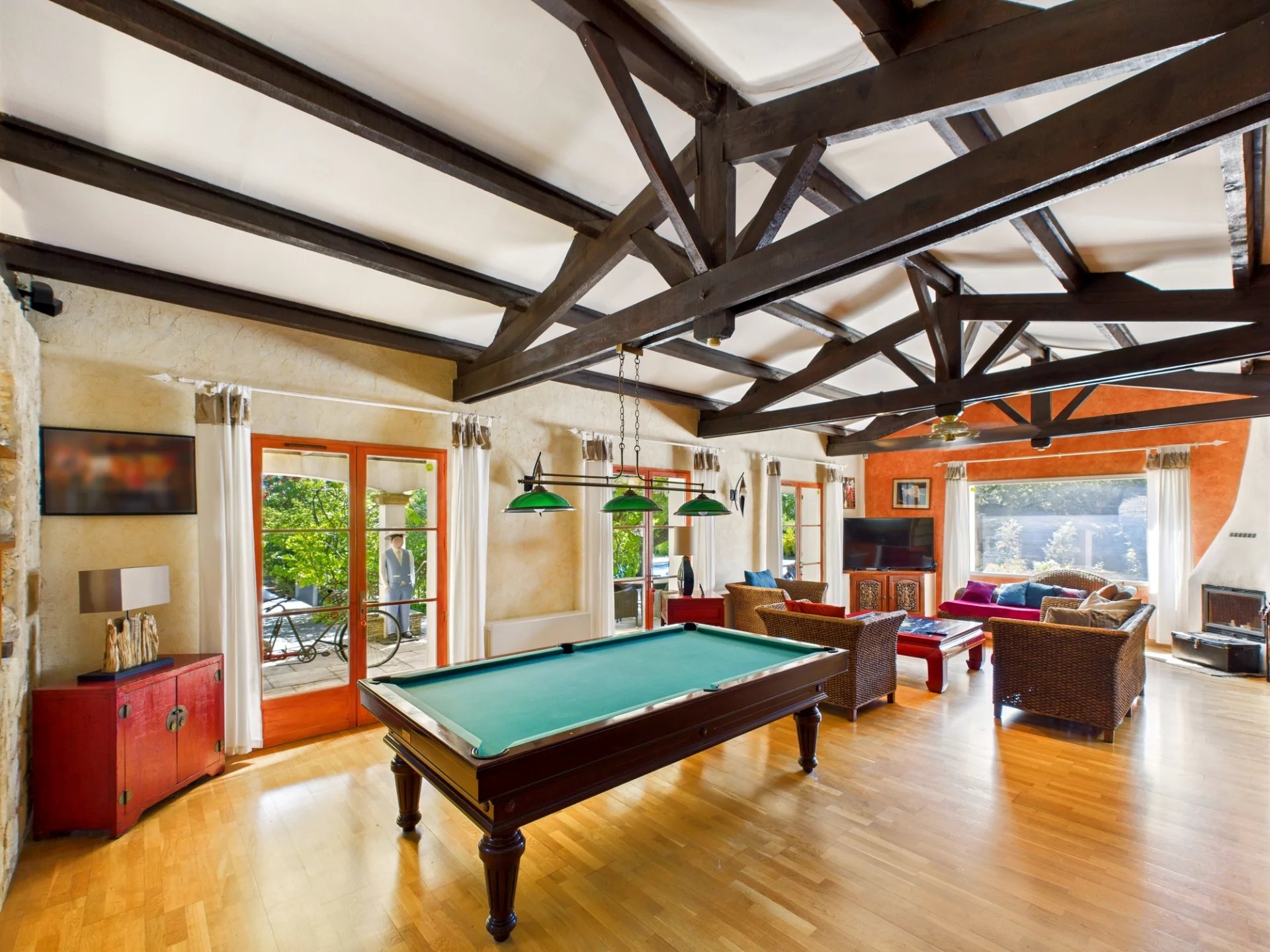 Exceptional property of approximately 400 m² on 3,400 m² of land in Éguilles, Provence-Alpes-Côte d’Azur – France – BVI81537