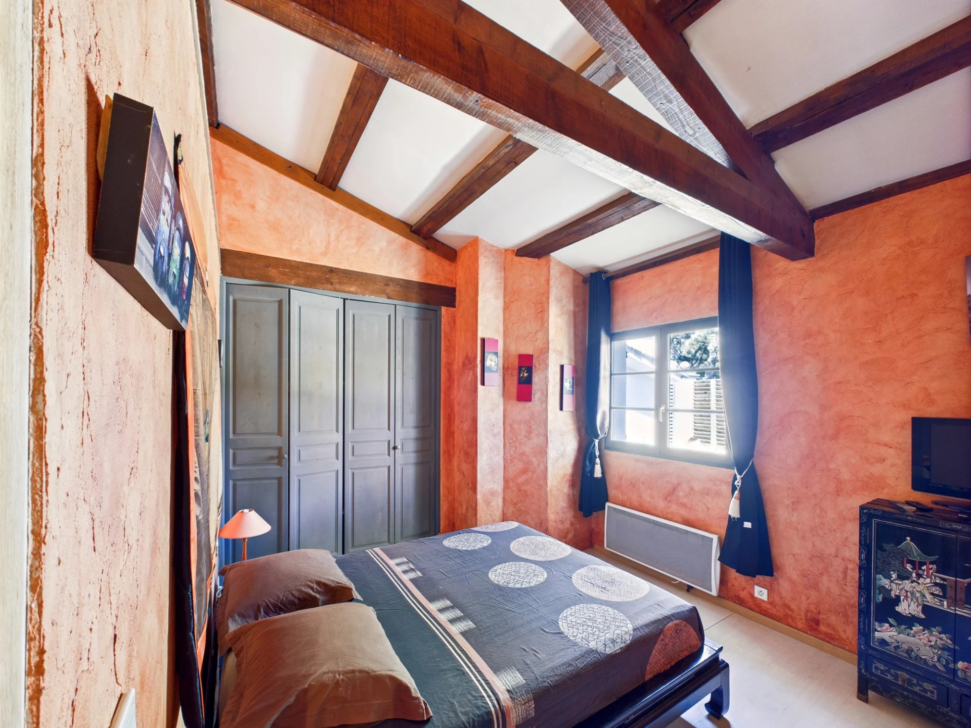 Exceptional property of approximately 400 m² on 3,400 m² of land in Éguilles, Provence-Alpes-Côte d’Azur – France – BVI81537