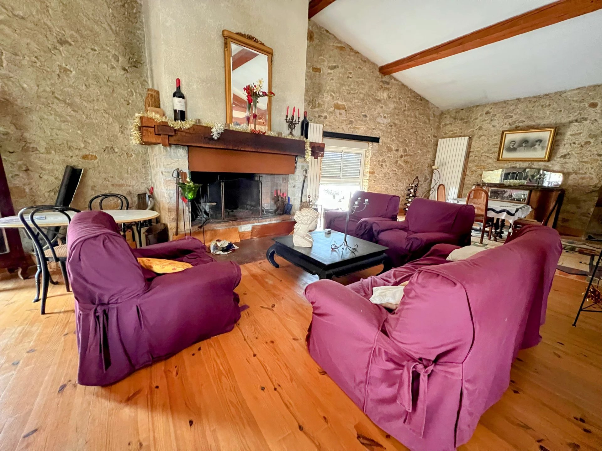 Close to Limoux-Charming Converted Stable with Character Features and Loft-Style Living, Languedoc-Roussillon – France – BVI80854